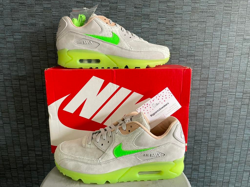 Nike Air Max 90 EU 41 New Species Platinum Electric Green, Kleding | Heren, Schoenen, Nieuw, Wit, Ophalen of Verzenden