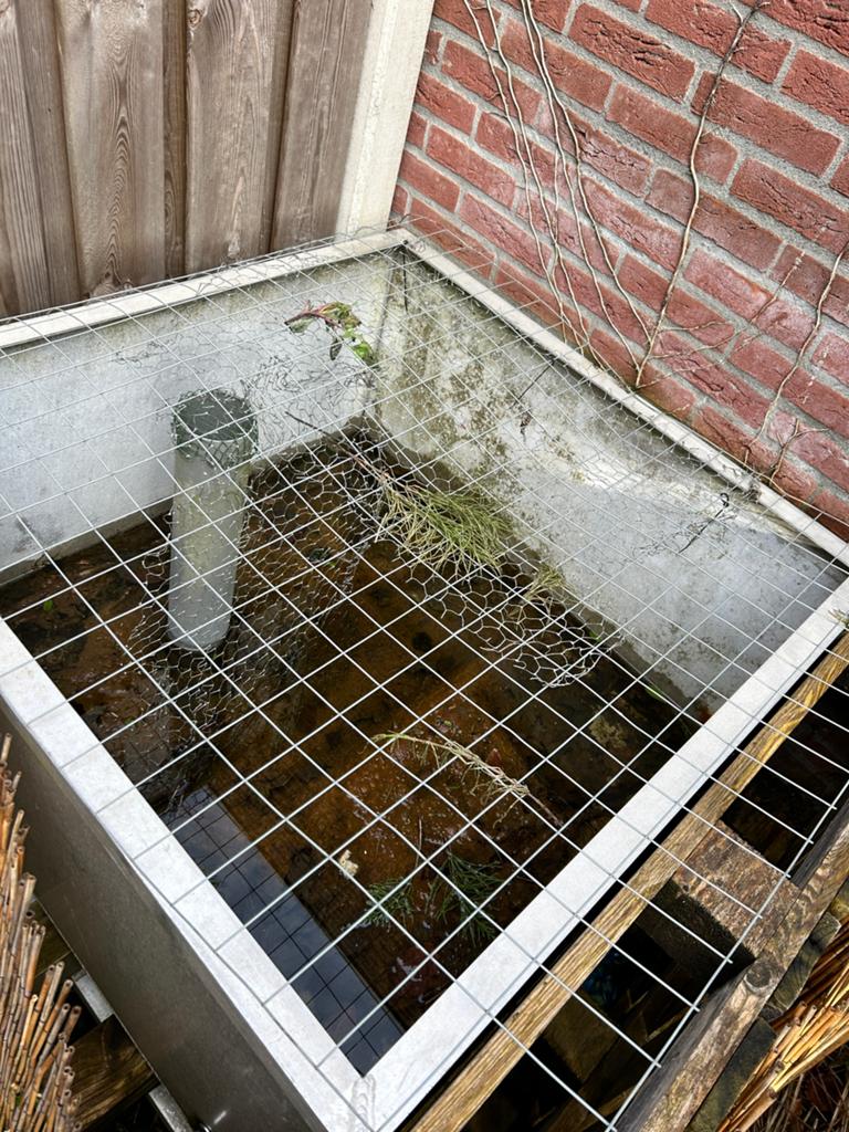 Waterbak / regenton 600 liter, Ophalen, Gebruikt, Met kraantje, 150 liter of meer
