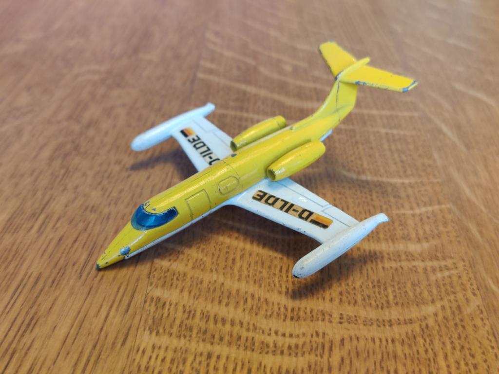 Matchbox Learjet SP1 GEEL WIT, Ophalen of Verzenden