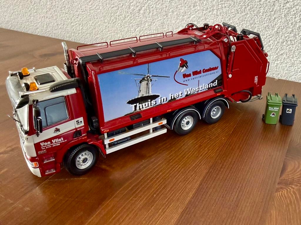 Tekno Van Vliet Contrans, DAF CF GEESINK vuilniswagen 1:50, Ophalen of Verzenden, Zo goed als nieuw, Bus of Vrachtwagen, Tekno