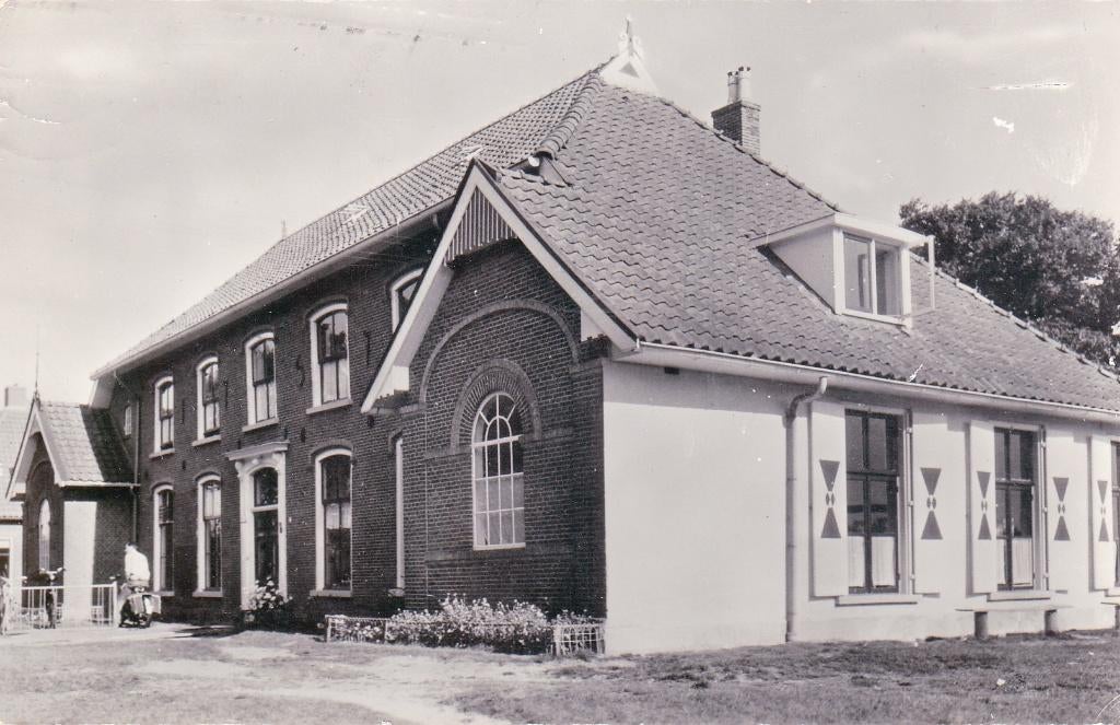 07682 Schiermonnikoog Oosterburen - Jeugdherberg Rijsbergen, Verzamelen, Ansichtkaarten | Nederland, Verzenden, 1960 tot 1980
