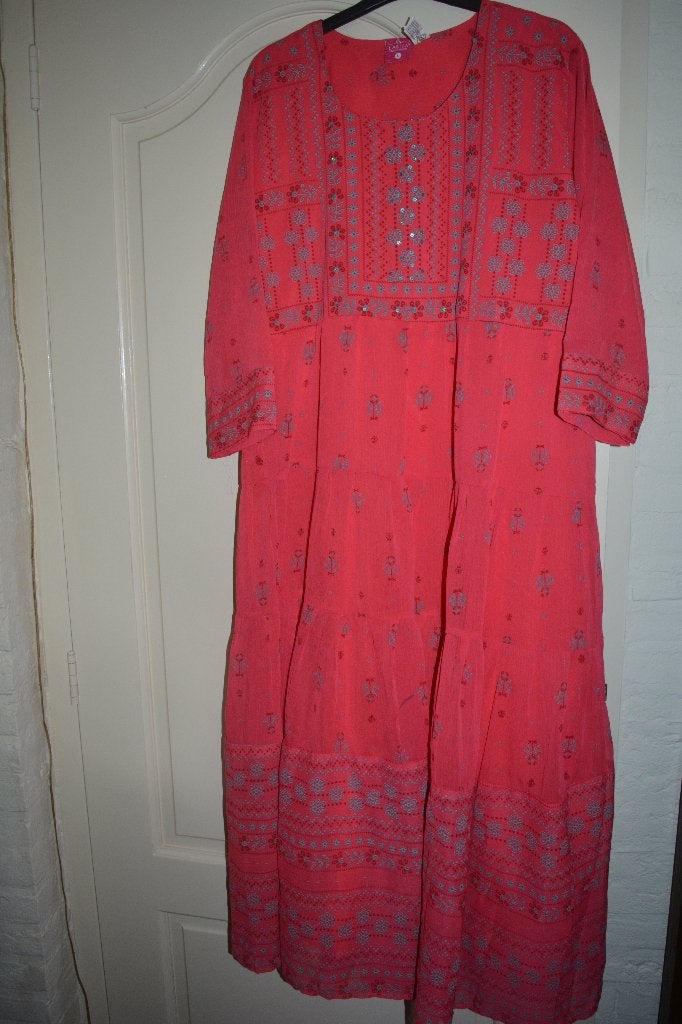 Labisa, elegante lange sierlijke jurk, mt 40/42, Kleding | Dames, Jurken, Maat 38/40 (M), Labisa, Ophalen of Verzenden, Zo goed als nieuw