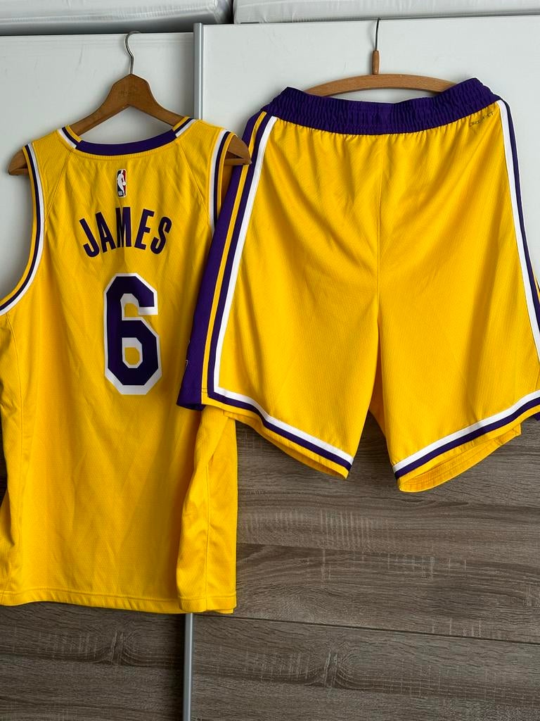 Nike Lakers LeBron James Basketbal Tenue Maat 42, Ophalen of Verzenden, Zo goed als nieuw