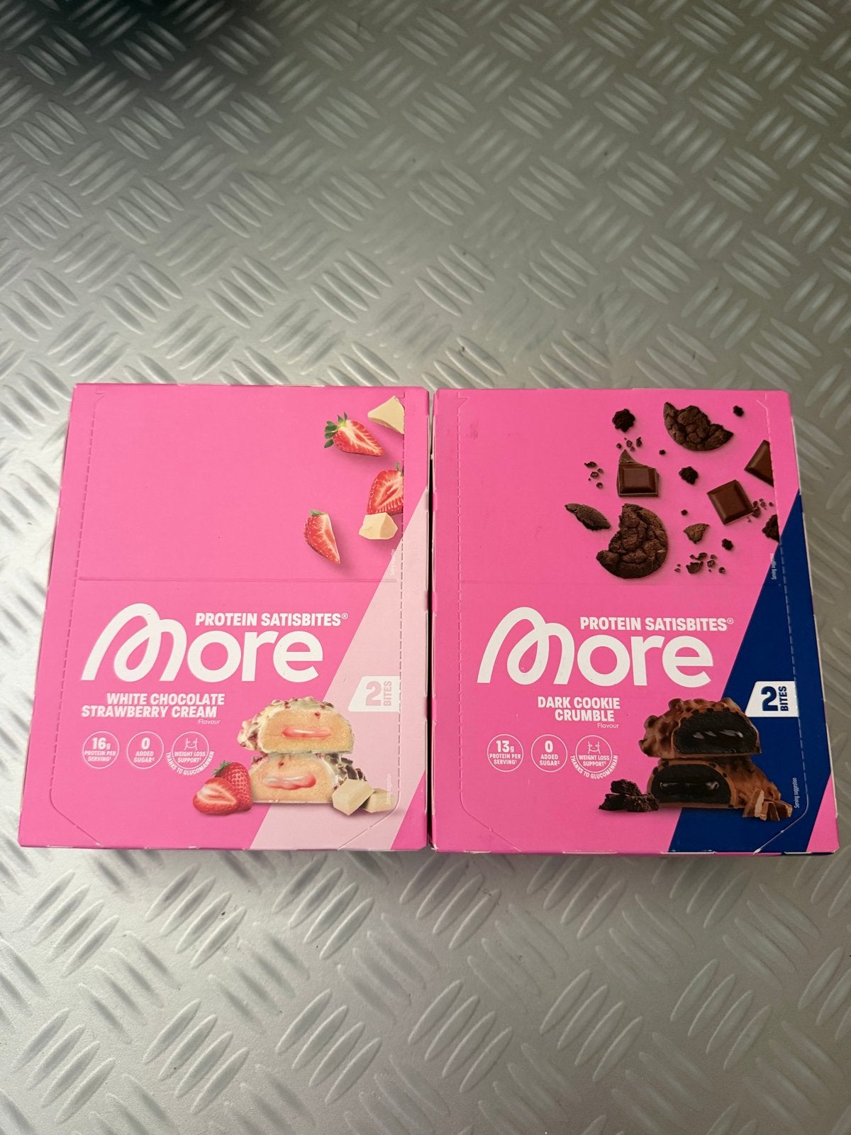 More Satisbite Bar Dark Cookie/witte chocola aardbei 24 st, Ophalen of Verzenden, Overige typen