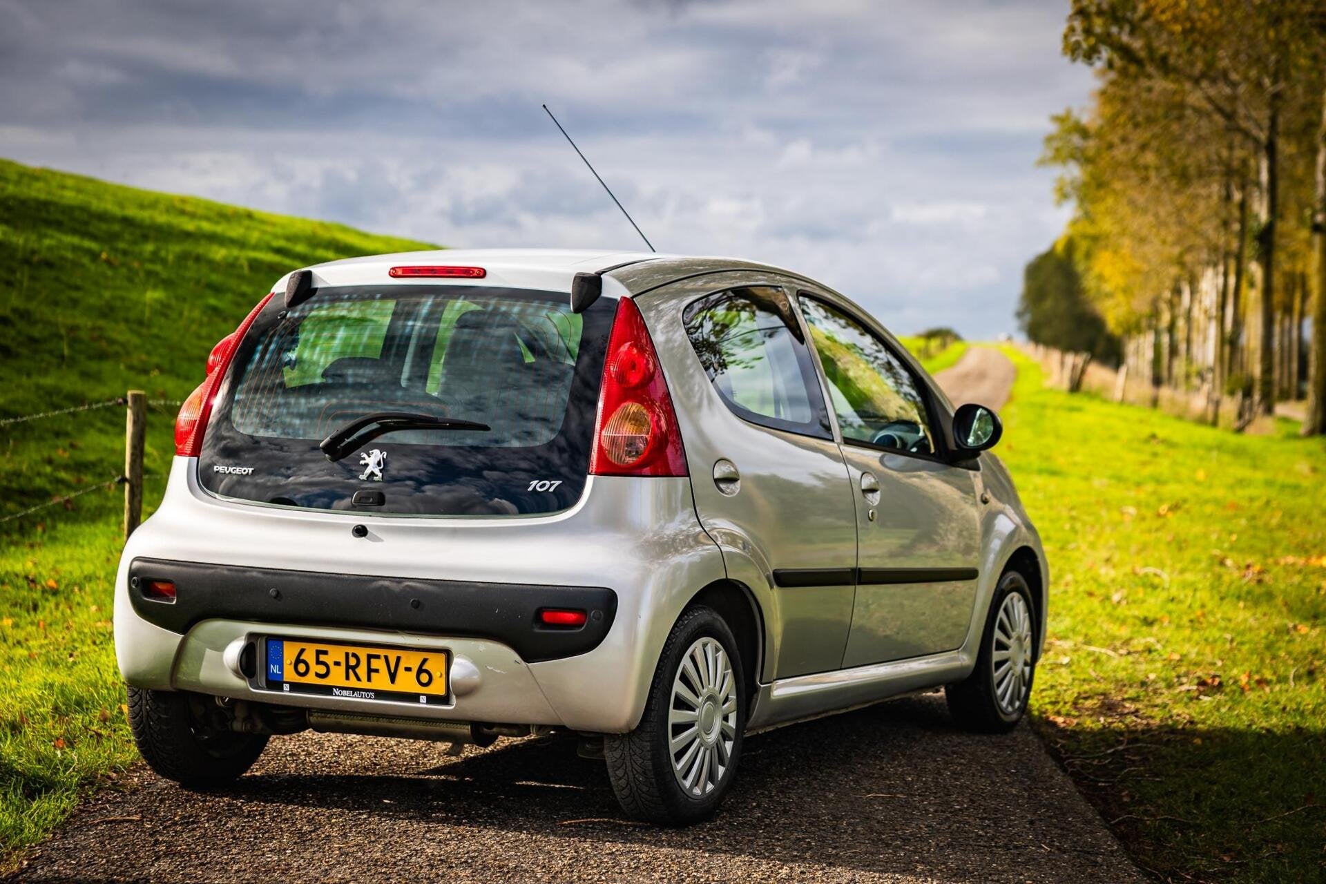 Peugeot 107 1.0-12V XS|Airco |5 Deurs | Elek ramen |Automaat, Euro 5, Gebruikt, Met garantie (alle), 4 stoelen