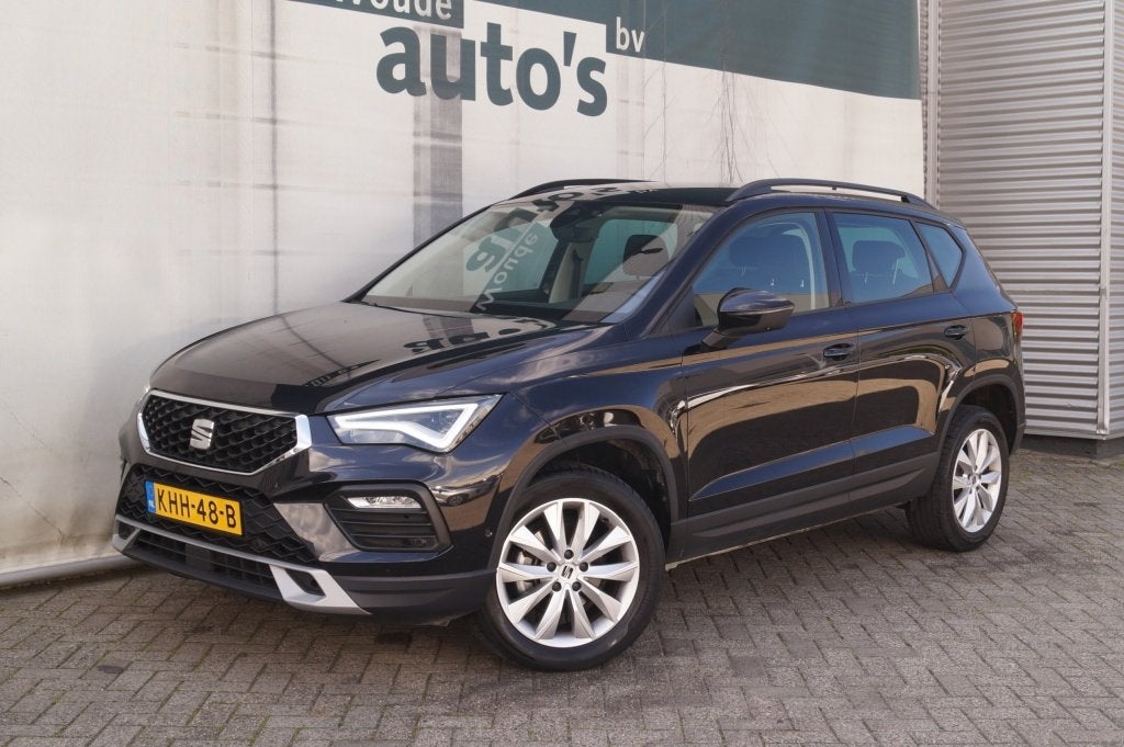 SEAT Ateca 1.0 TSI 115pk Style Business Intense -LED-ECC-PDC, Auto's, Voorwielaandrijving, Dealer onderhouden, Stof, Gebruikt
