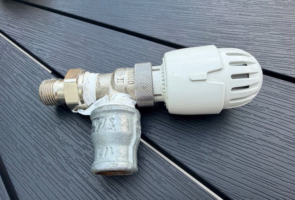 Radiatorknop - Thermostatische kraan, Doe-het-zelf en Verbouw, Verwarming en Radiatoren, Ophalen, Gebruikt, Minder dan 30 cm, Overige typen
