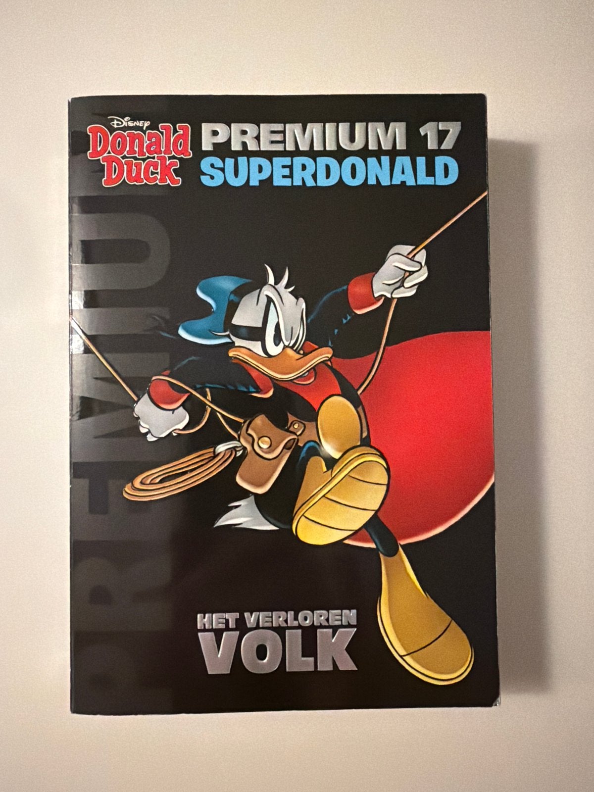 Donald Duck Premium 17 Superdonald: Het Verloren Volk, Boeken, Eén stripboek, Ophalen of Verzenden, Zo goed als nieuw