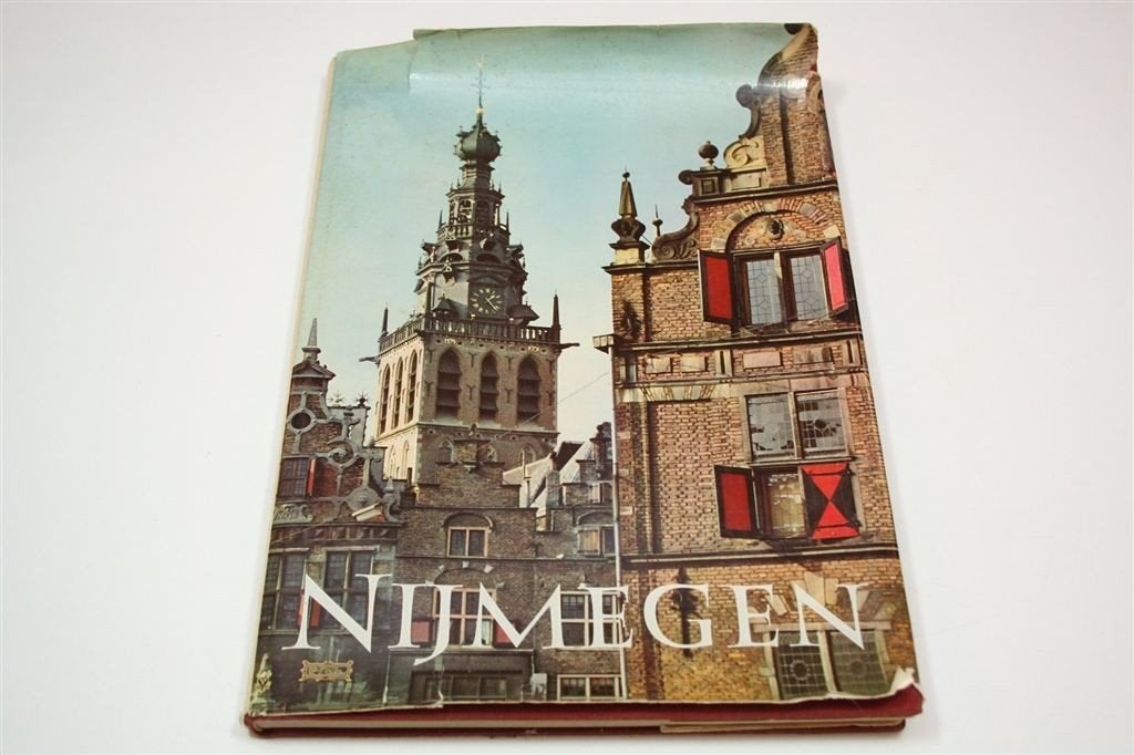 Nijmegen — Stad onder de Keizerskroon Vintage Fotoboek 1957, Ophalen of Verzenden, Gelezen