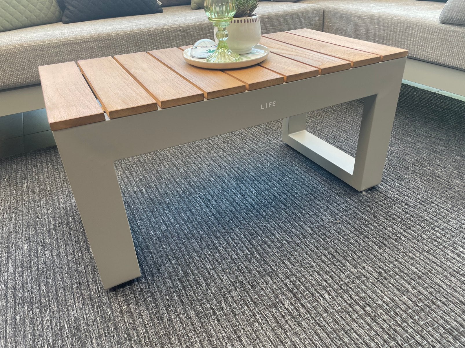 Nieuwe salontafel beige aluminium met teakhouten blad, Tuin en Terras, Ophalen, Nieuw, Rechthoekig, Aluminium
