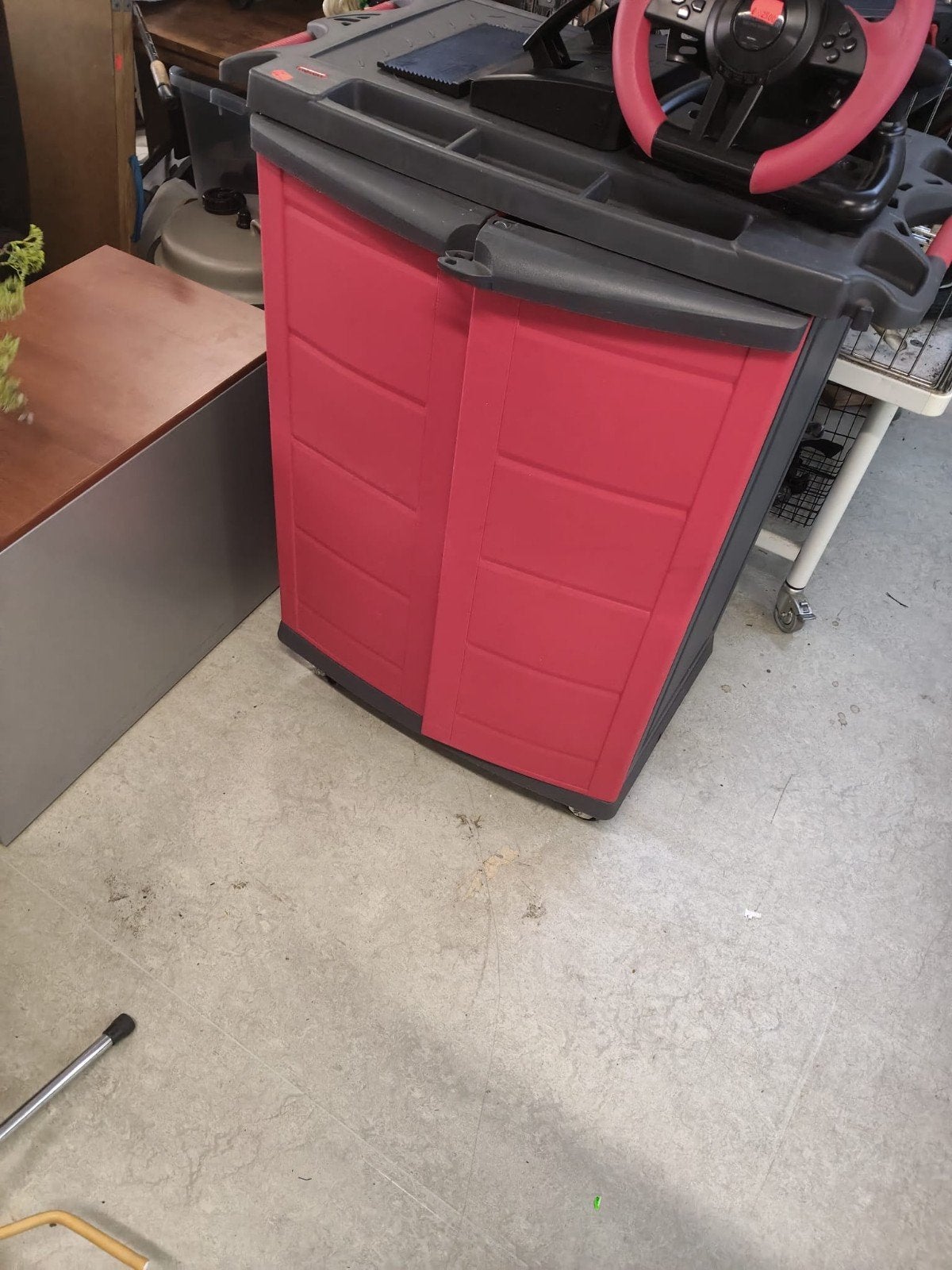 GEREEDSCHAP KAST, Ophalen, Zo goed als nieuw