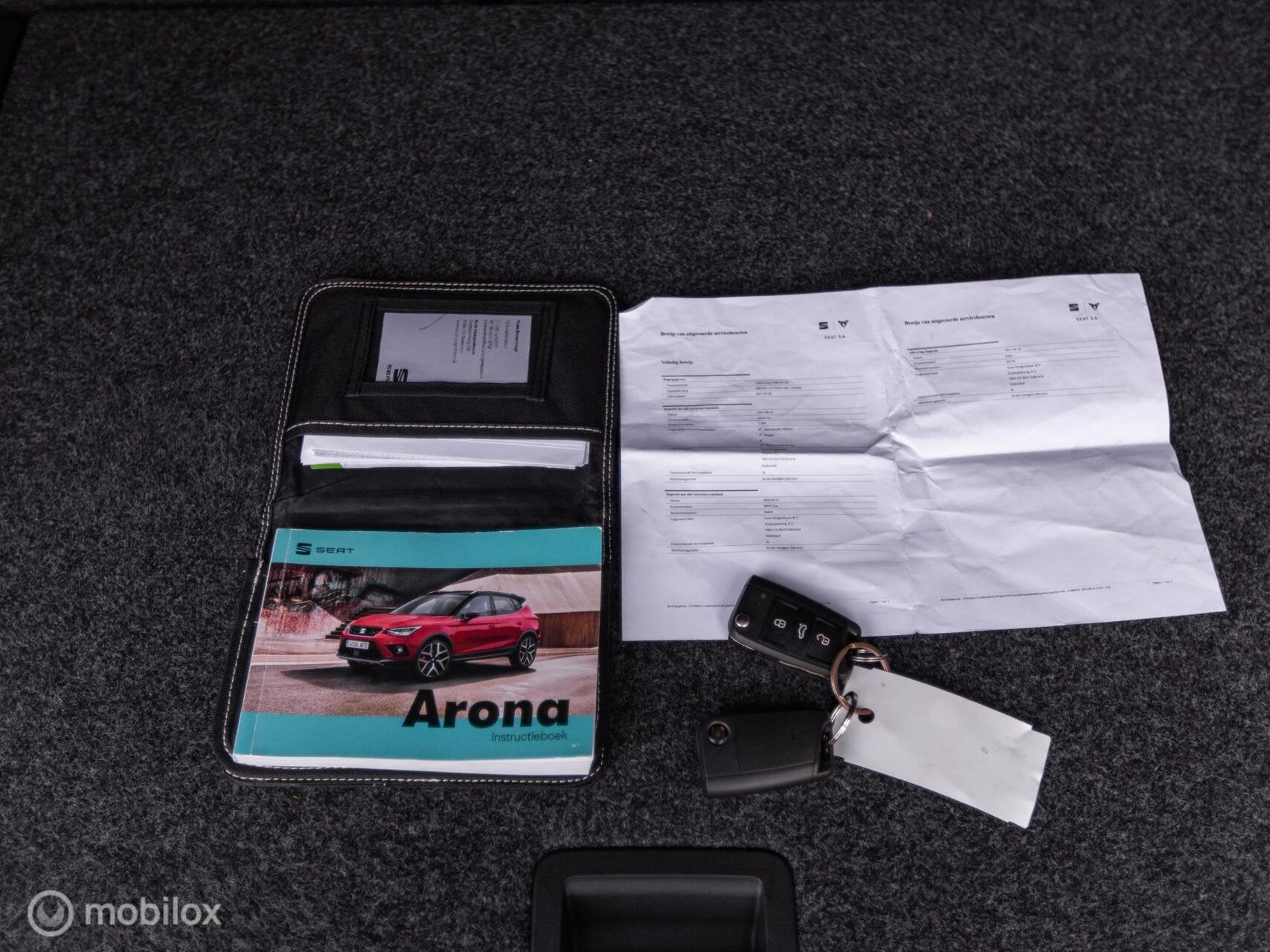 Seat Arona 1.0 TSI FR Business Intense|Orig NL|Afleverklaar|, Auto's, Voorwielaandrijving, Origineel Nederlands, Bedrijf, Handgeschakeld