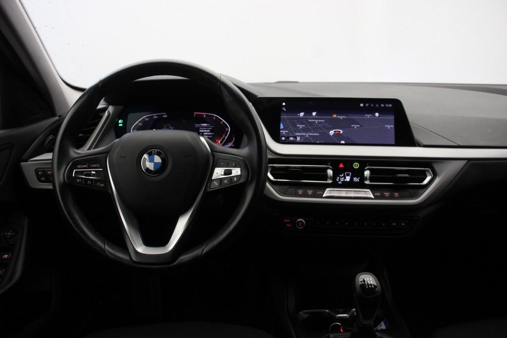 Bmw 1-SERIE 118i Executive Edition - Digitaal Cockpit, Carpl, Auto's, BMW, 1-Serie, 136 pk, Gebruikt, Euro 6