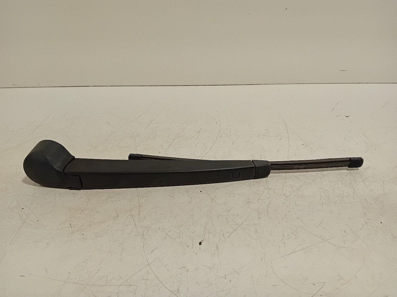 Ruitenwisserarm achterruit Volkswagen Golf, Onderdelen@venauto.nl, Van der Ven Autorecycling B.V., Gebruikt, Ettenseweg 76, 4706 PB Roosendaal, The Netherlands