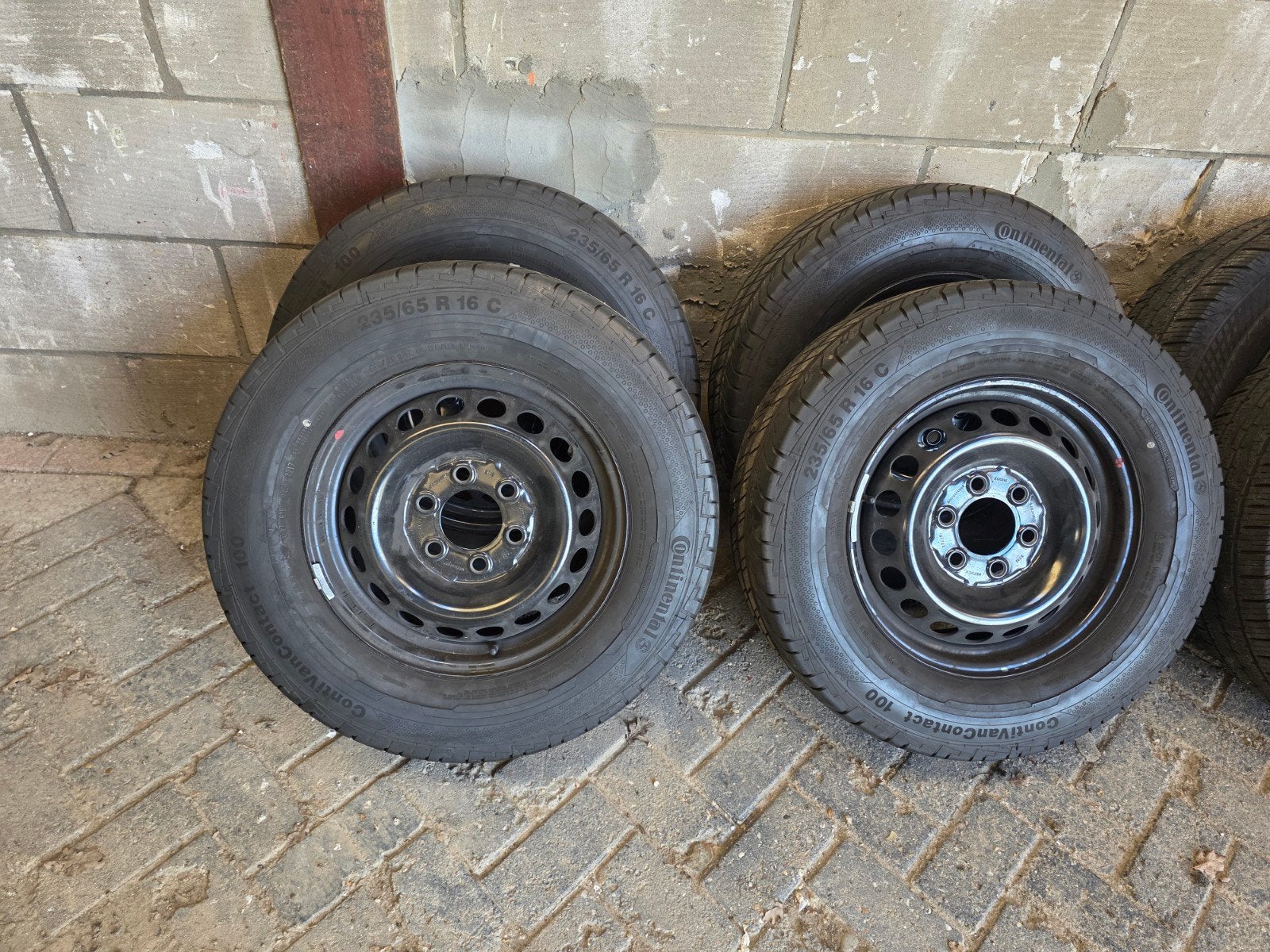 Continental VancoFourSeason 2 banden en velgen, Auto-onderdelen, 16 inch, Banden en Velgen, Ophalen of Verzenden, 235 mm