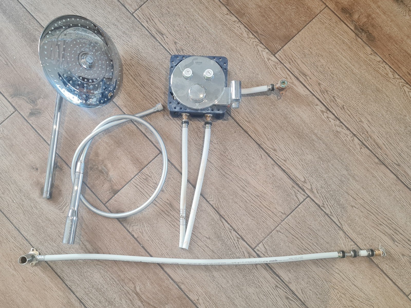 Grohe regendouche met bediening, Doe-het-zelf en Verbouw, Ophalen, Gebruikt, Chroom, Douche