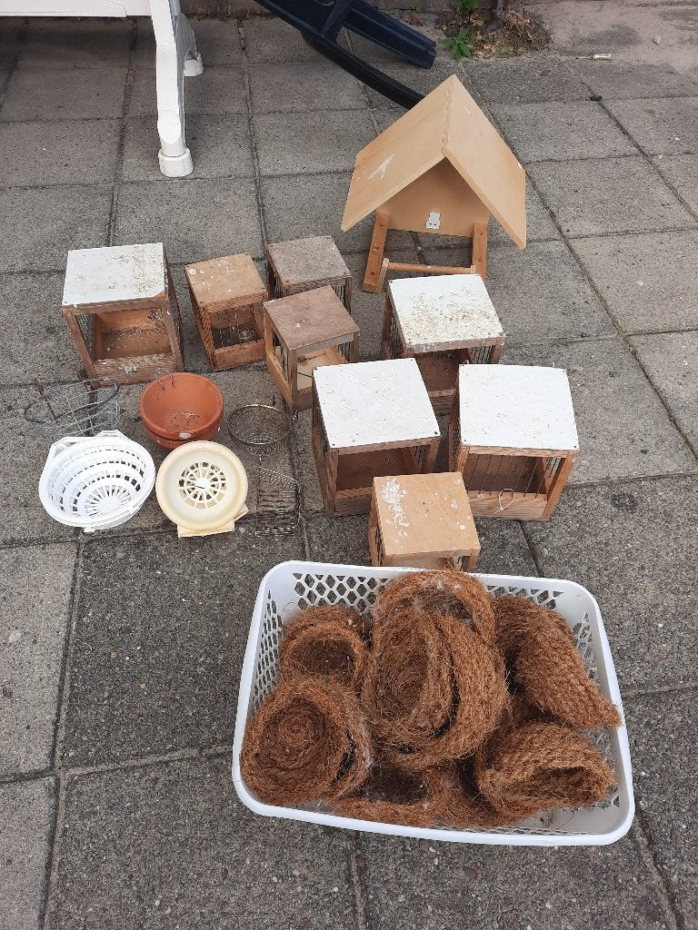 Vogelkooi benodigdheden/ Nestkastjes, Ophalen, Gebruikt, Kooi-accessoires