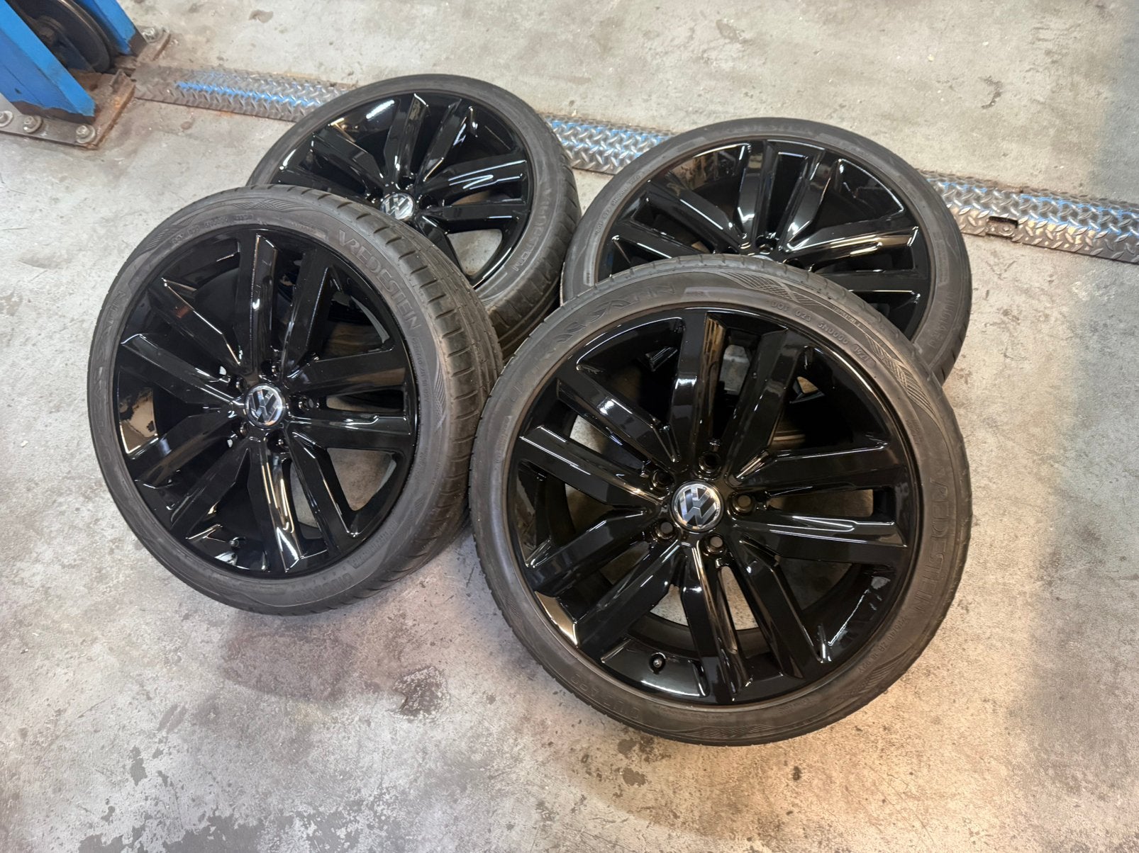 ✅ 18 inch Volkswagen OEM velgen Golf 5 6 7 8 5x112 GTD GTI R, Auto-onderdelen, Banden en Velgen, 18 inch, Gebruikt, Banden en Velgen