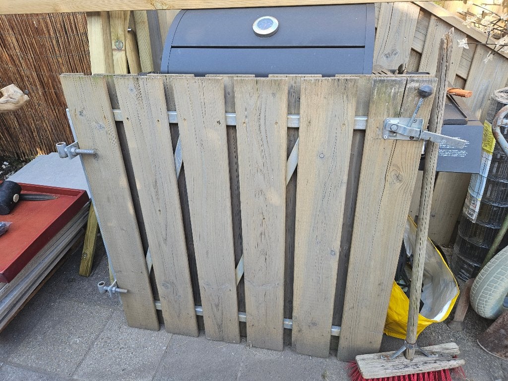 Houten douglas poort met zware lage deur, Tuin en Terras, Ophalen, Zo goed als nieuw, Minder dan 180 cm, Overige typen