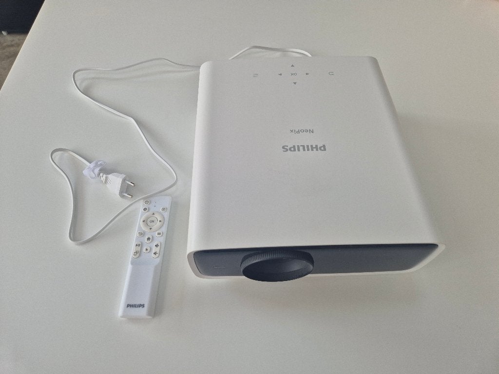 Philips neopix 550 full hd, Ophalen, Philips, Zo goed als nieuw, LCD