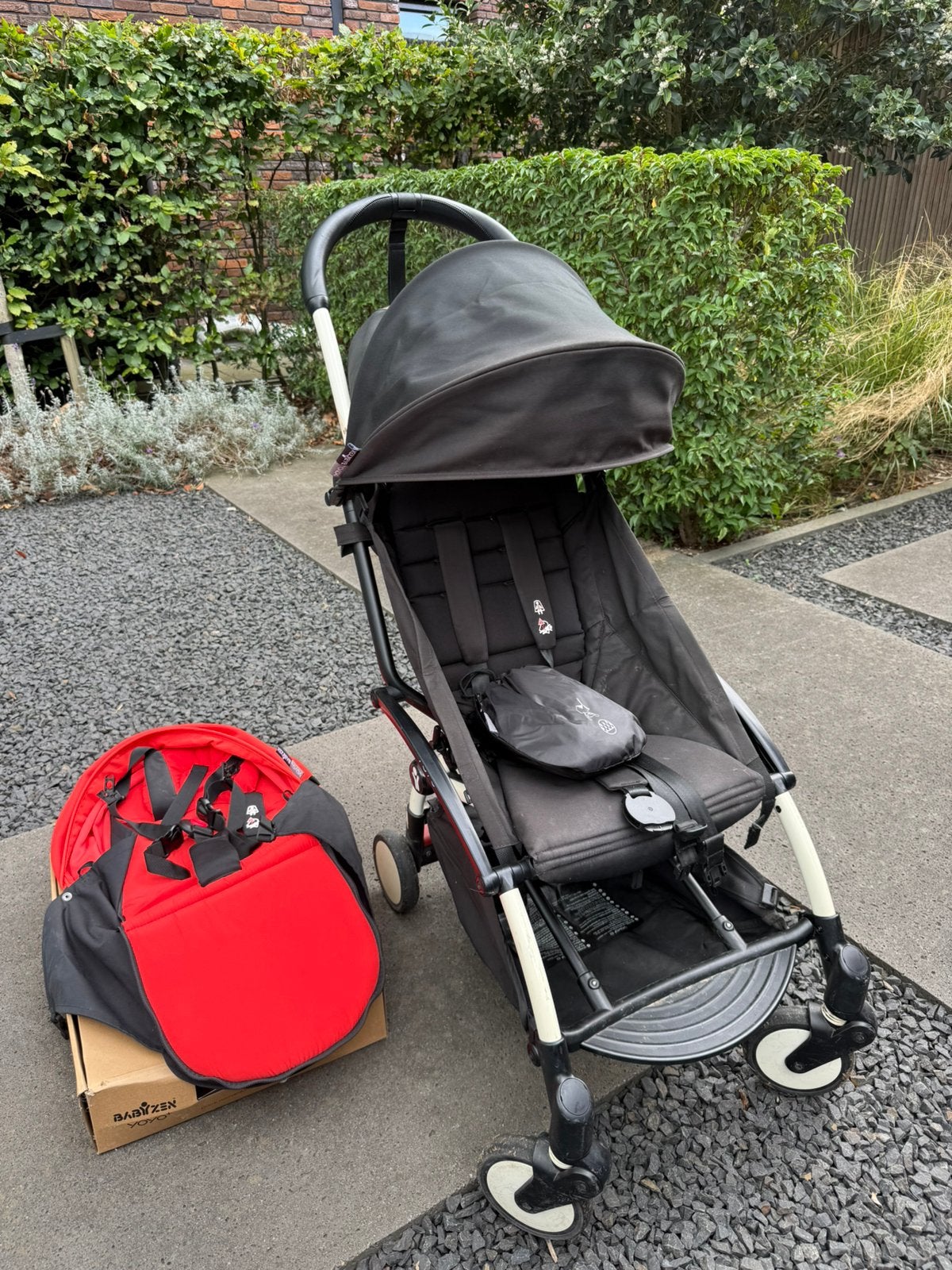 Babyzen yoyo buggy + newborn pack, Ophalen, Zo goed als nieuw