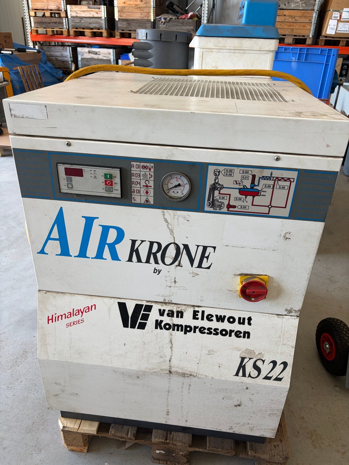 Schroefcompressor Air Krone KS22 met luchtdroger en afscheid, Ophalen, Geluidgedempt, Gebruikt, 800 liter/min of meer