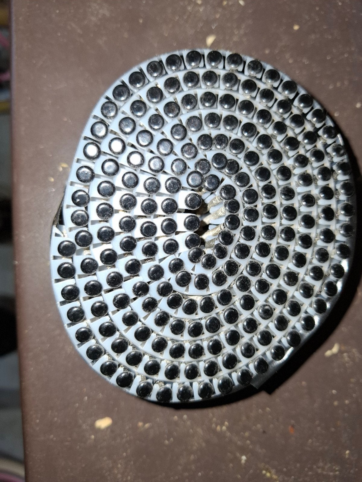 2 rollen zwarte spijkers voor tacker. 1 rol mist 8 spijkers, Ophalen, Zo goed als nieuw, Minder dan 50 mm, Spijkers