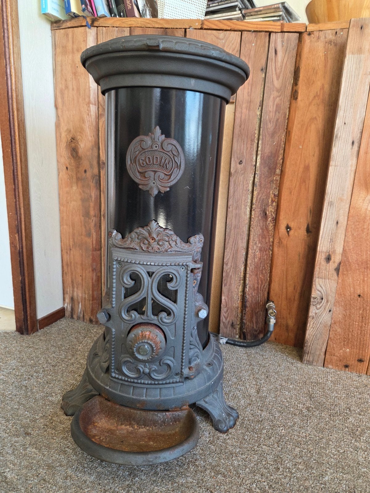 Mooie smalle Godin gaskachel, 60 cm hoog, werkt prima, Ophalen