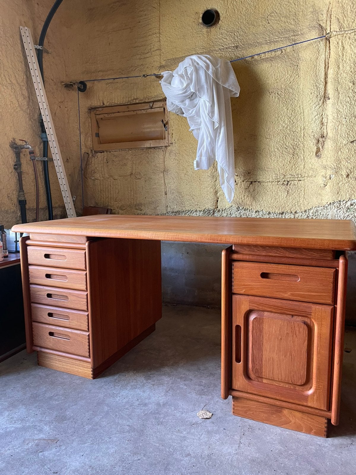 Dyrlund vintage design bureau teak Deens design massief, Huis en Inrichting, Bureaus, Ophalen, Gebruikt