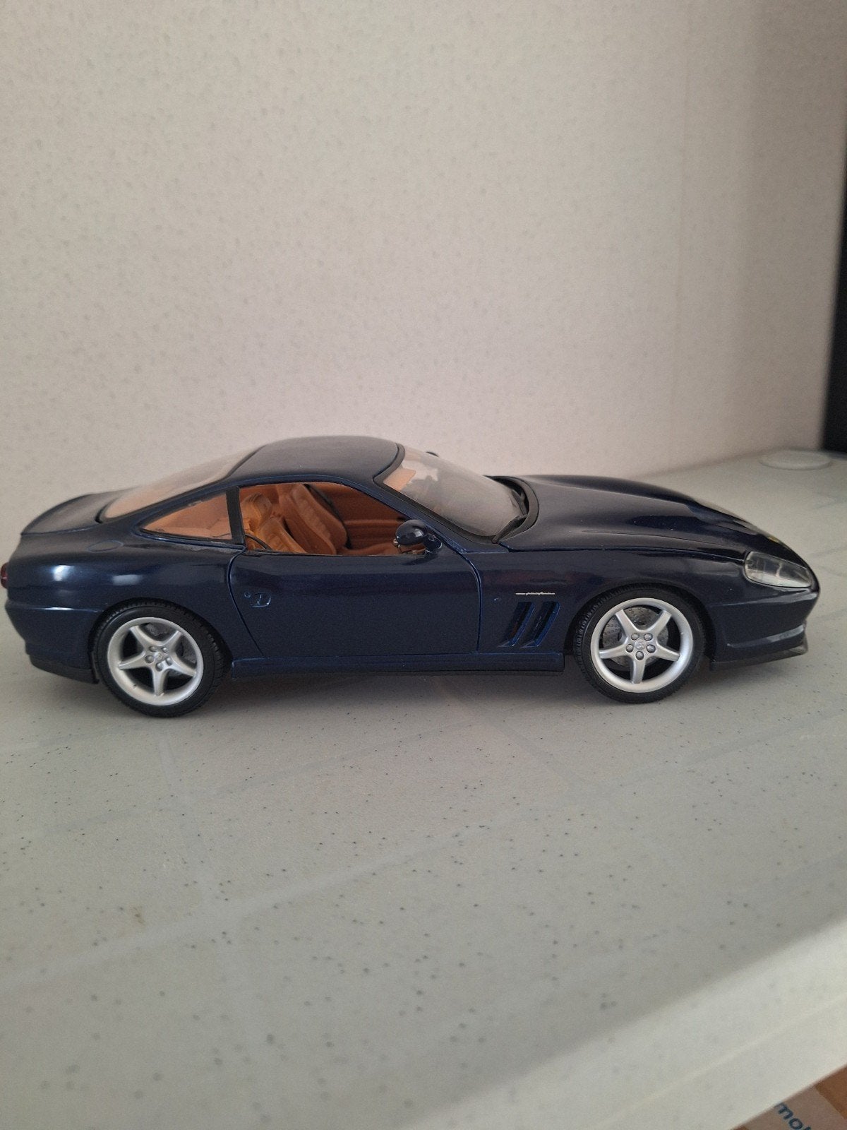 Modelauto 1:18 Ferrari 550 Maranello Maisto, Ophalen of Verzenden, Zo goed als nieuw, Maisto