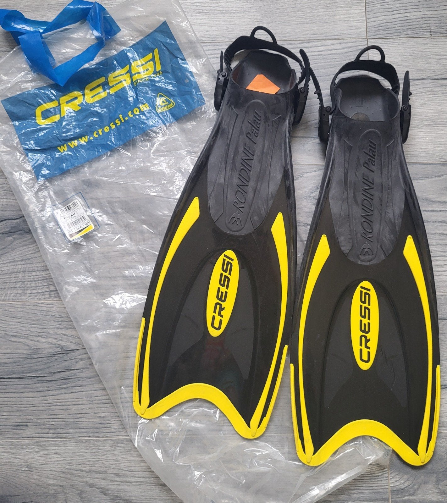 Teab nieuwe zwart/gele Cressi snorkelvinnen maat 44/47, Watersport en Boten, Snorkelen, Ophalen of Verzenden, Nieuw, Snorkelvinnen