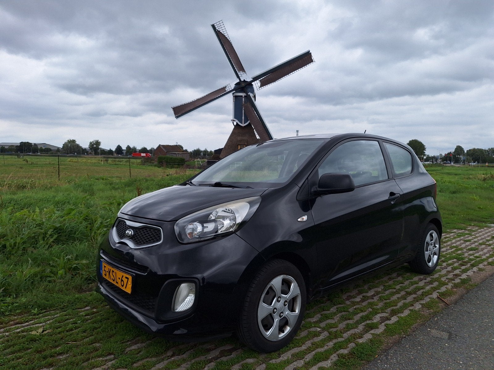 Kia Picanto 1.0 Cvvt 3-DRS 2013 Zwart, Voorwielaandrijving, 400 kg, Zwart, Origineel Nederlands