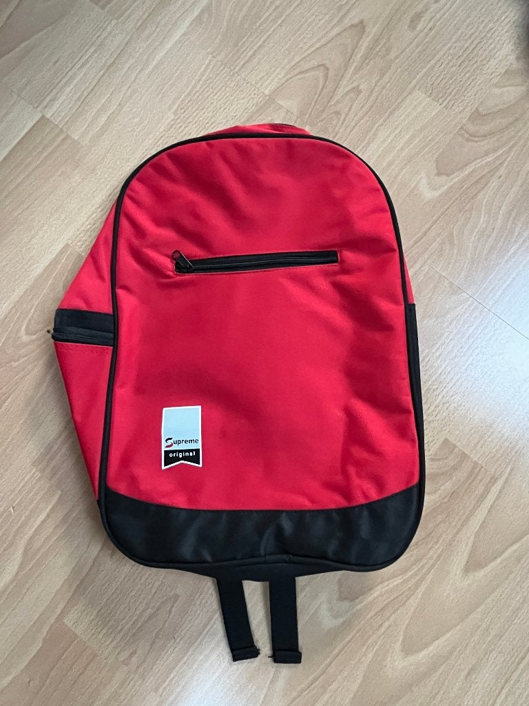 2 x rode rugtas, Ophalen, Zo goed als nieuw, Overige merken, 30 tot 45 cm
