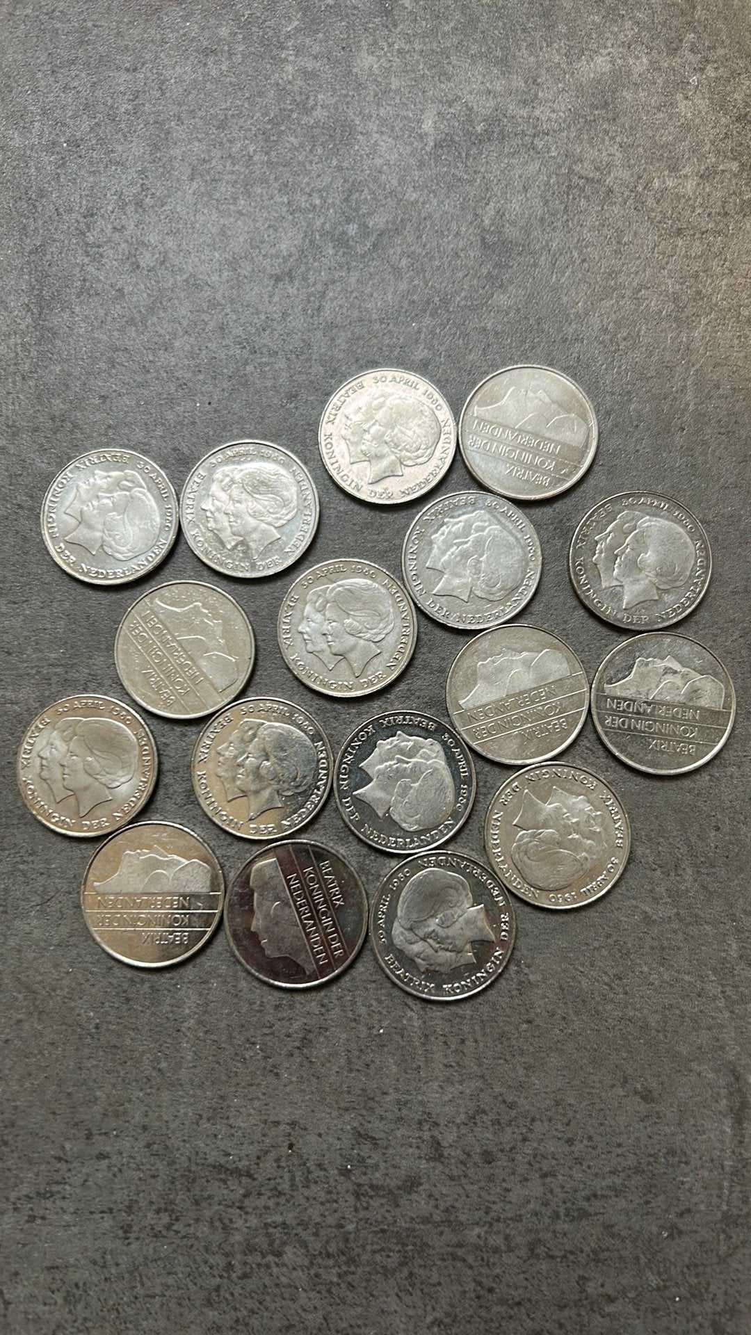 Partij van 15 Nederlandae rijksdaalders., Ophalen of Verzenden, Koningin Beatrix, 2½ gulden