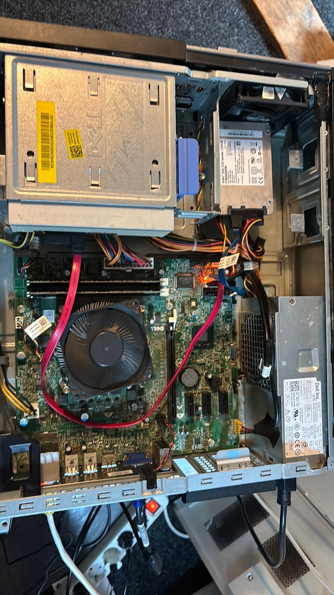 Pc met linux install: zorin 18.1, Computers en Software, Ophalen, Gebruikt, Met monitor, SSD