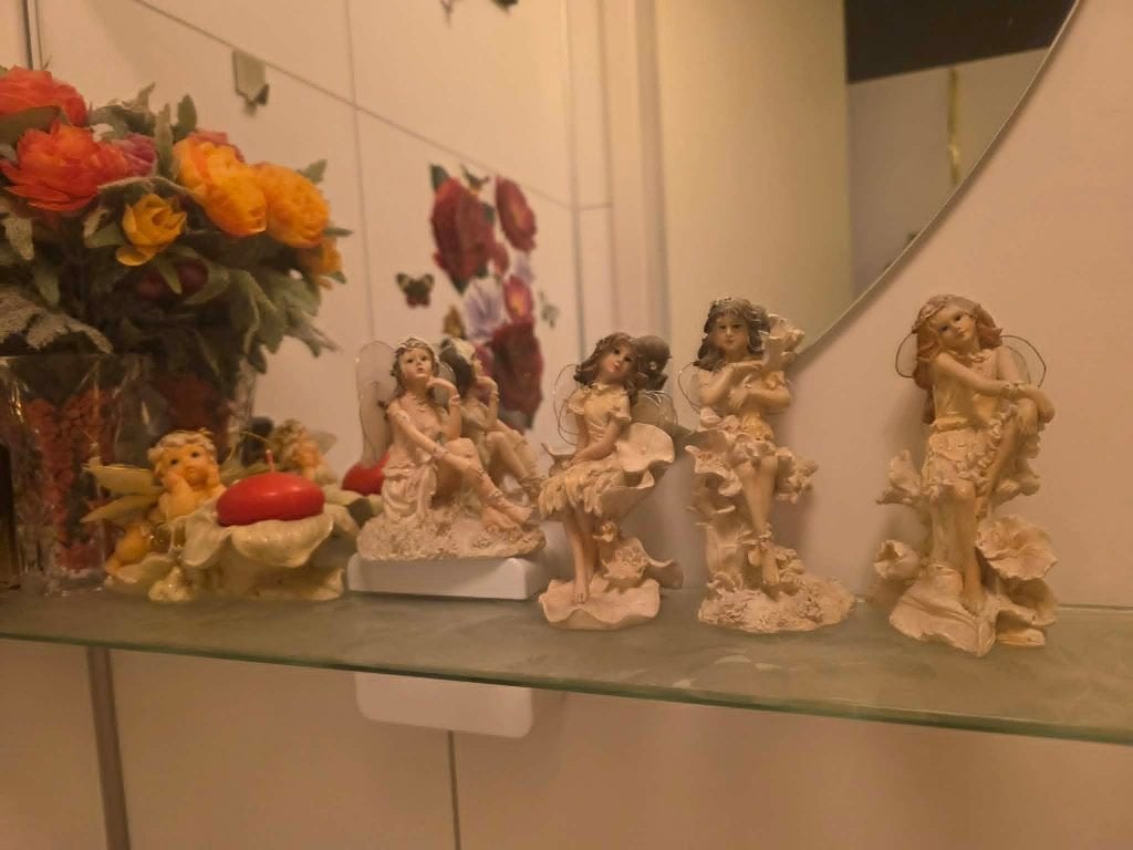 PORSELEINEN ENGELLEN 5 STUKS  NIEUW ......, Ophalen