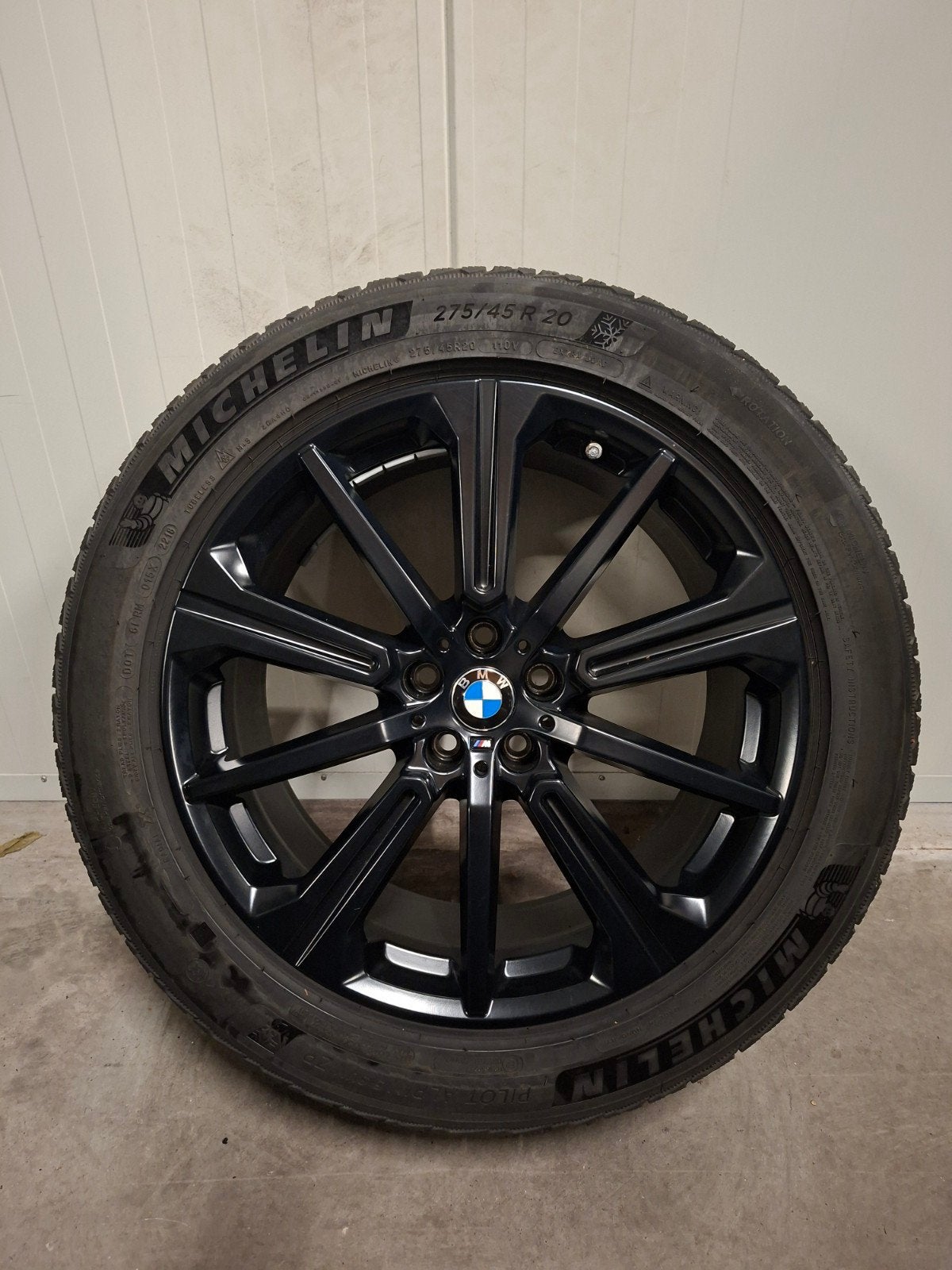 20' BMW X5 G05 X6 G06 Styling 748M met winterbanden, 275 mm, Banden en Velgen, Personenwagen, 20 inch