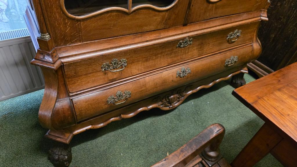 Zeer mooi eikenhouten Hollands vitrinekabinet 18e eeuw, Ophalen