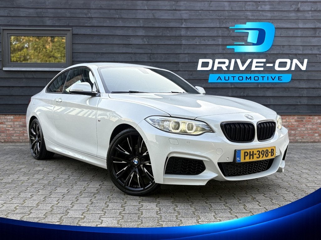 BMW 2-serie Coupé 218i - M sport - Aut - NAP, Auto's, BMW, Automaat, Gebruikt, 4 stoelen, Wit