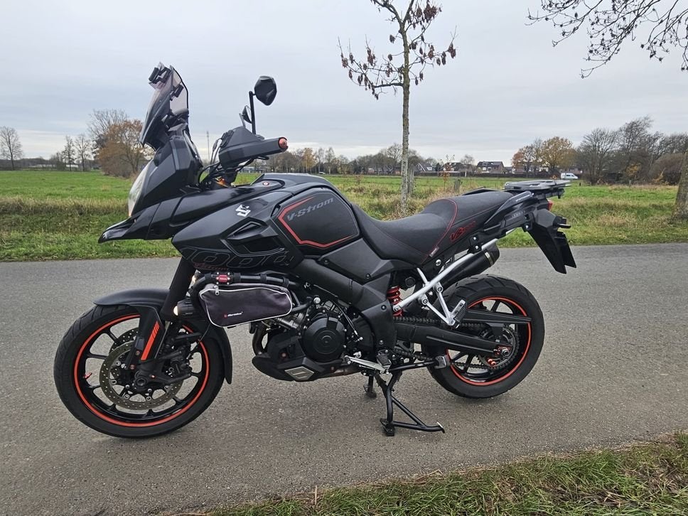 SUZUKI -V-STROM ABS LEO VINCE TOPKOFFER DL1000 ZWART KOOPJE, Motorrijbewijs A, Bedrijf, Onbekend, Meer dan 35 kW