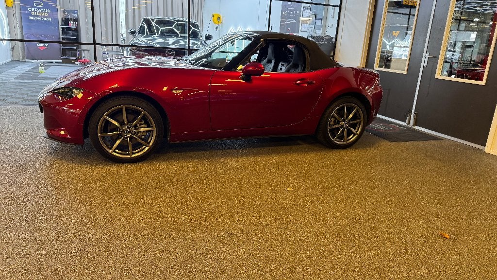 Mazda MX-5, Auto's, Achterwielaandrijving, 40 €/maand, Zwart, 4 cilinders