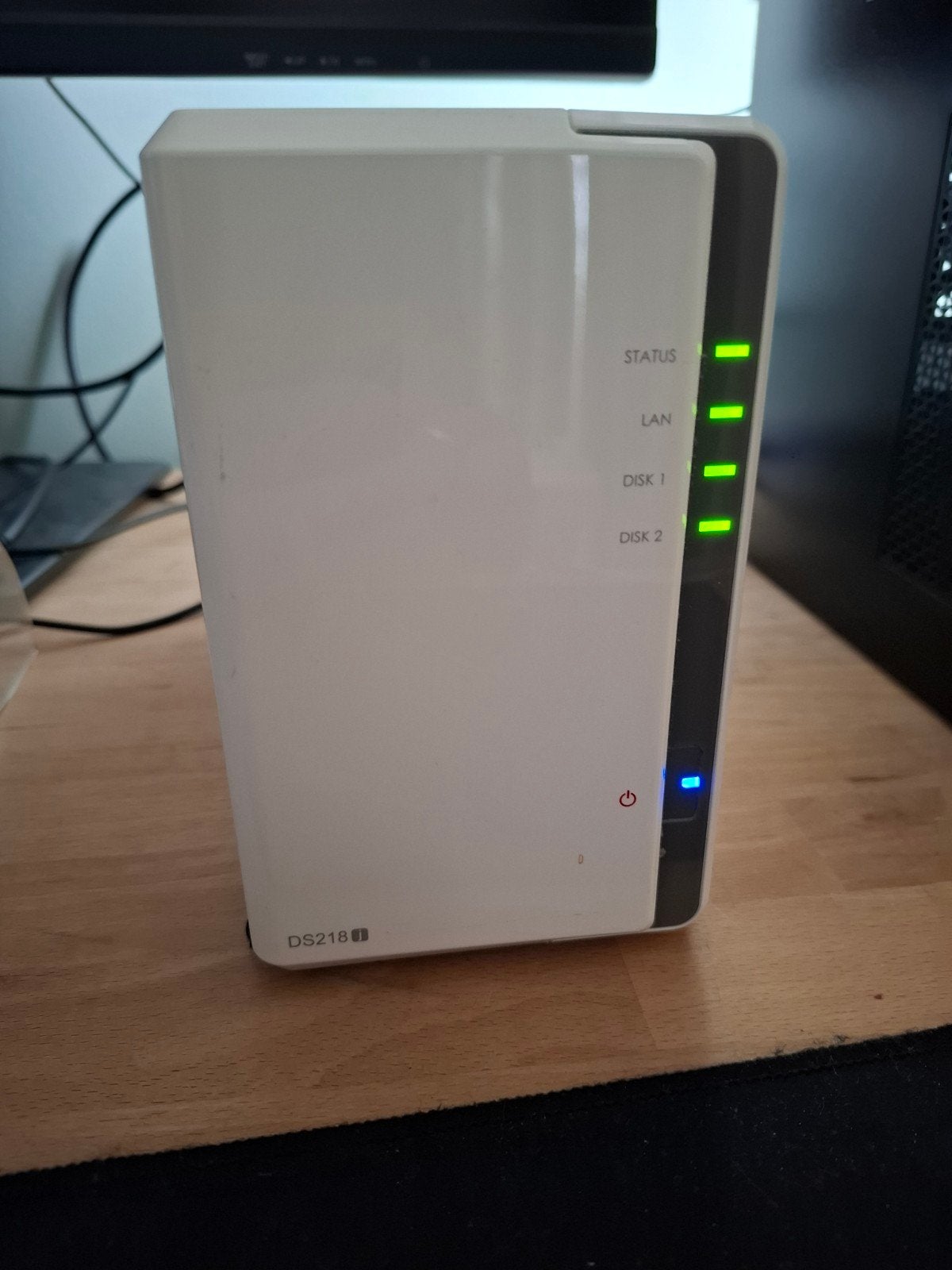 Synology DS218j NAS met 2x 1TB WD Red Plus schijven, Computers en Software, Ophalen, Gebruikt