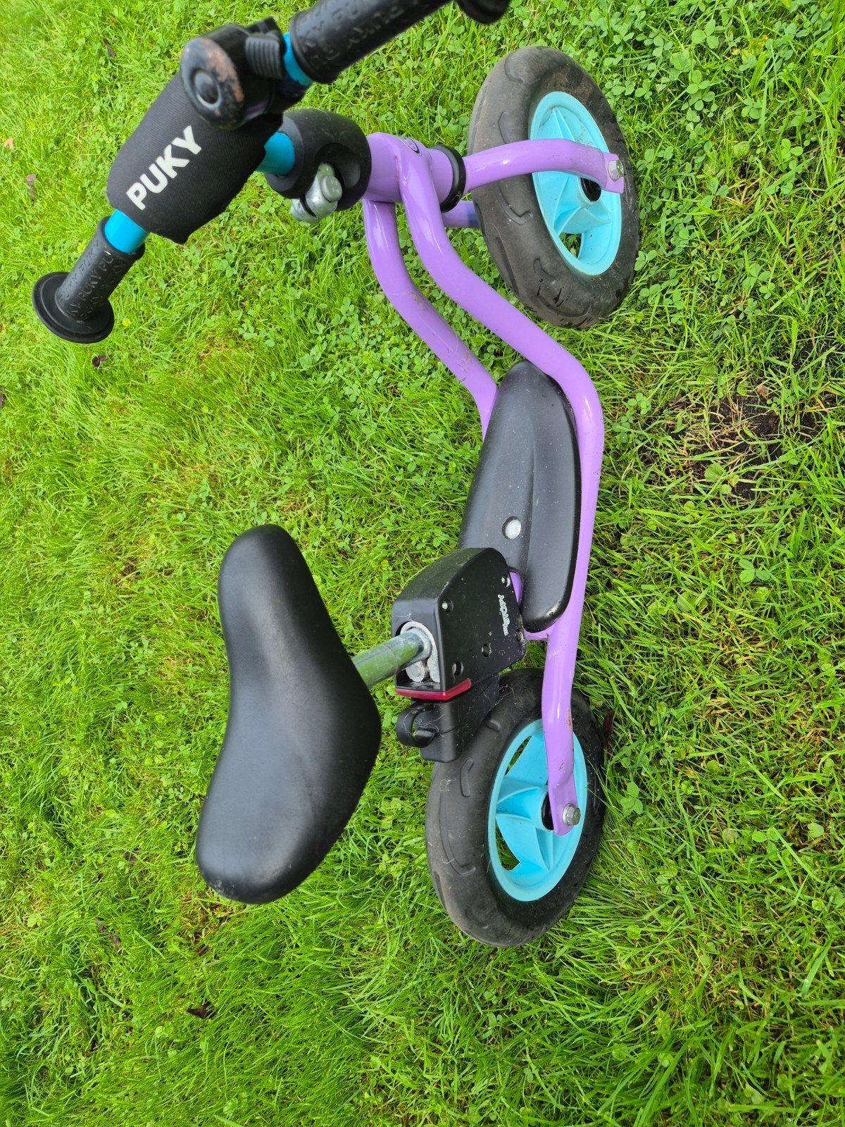 zeer mooie loopfiets. nu voor maar 20 euro.
merk puky .
nu v, Ophalen of Verzenden, Zo goed als nieuw, Loopfiets