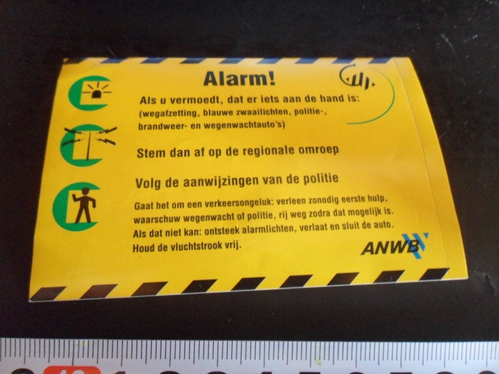 sticker ANWB alarm als u vermoedt dat er iets aan de hand is, Ophalen, Zo goed als nieuw