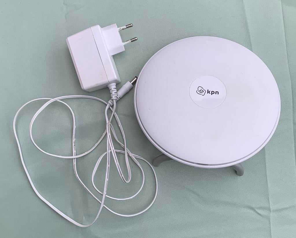 2x KPN SuperWifi Punt (v1) Voor perfecte wifi overal in huis, Telecommunicatie, Mobiele telefoons | Telefoon-opladers, Zo goed als nieuw