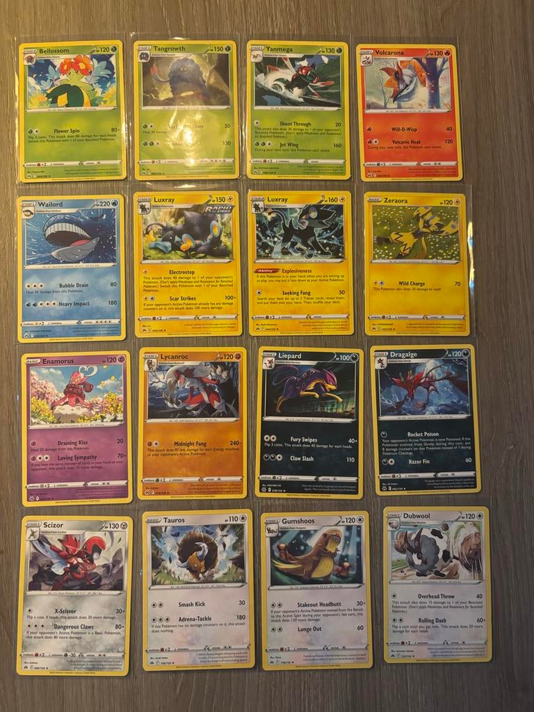 Crown Zenith - Pokémon Kaarten Rare €1,50 per stuk, Ophalen of Verzenden, Zo goed als nieuw, Meerdere kaarten