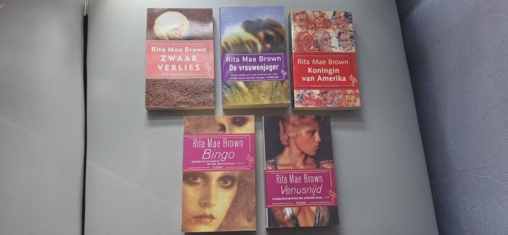 Diverse boeken van Rita Mae Brown, Ophalen of Verzenden, Gelezen, Rita Mae Brown, Nederland