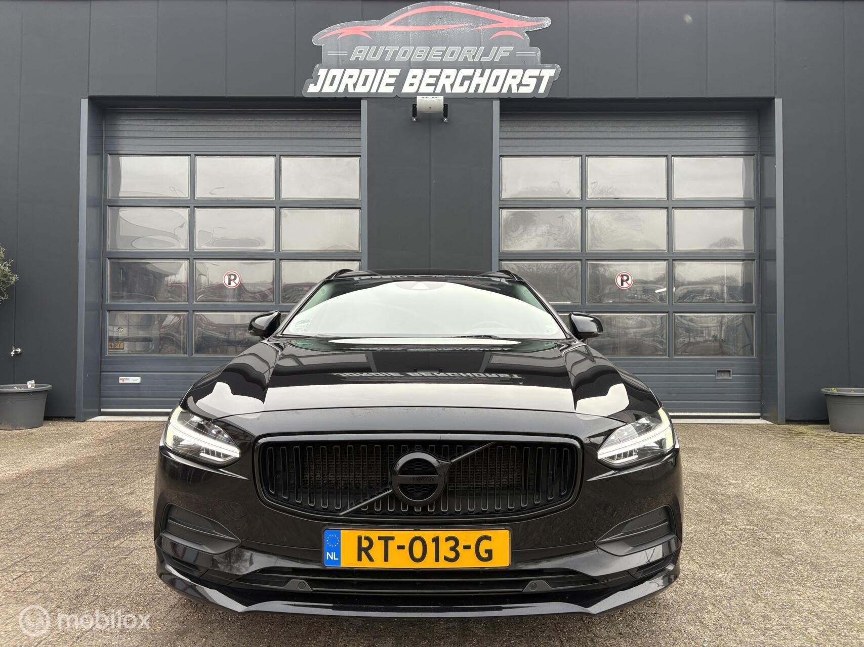 Volvo V90 2.0 T5 90th Anniversary Edition, 15 km/l, Euro 6, 4 cilinders, 1969 cc