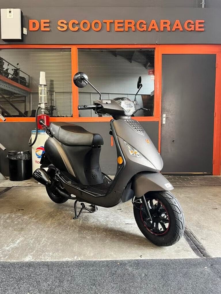 La souris city scooter zip look a like brom 45km 2024, Fietsen en Brommers, Ophalen, La souris, Maximaal 45 km/u, La souris