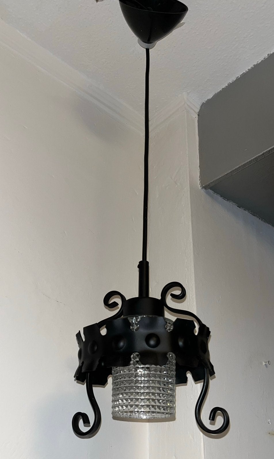 Vintage hanglamp; brutalist met glazen lampekap, Verzamelen, Retro, Huis en Inrichting, Ophalen of Verzenden